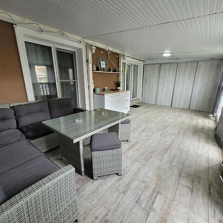 La Dolce Vita Apartment Stefanestii de Jos Bagian luar foto