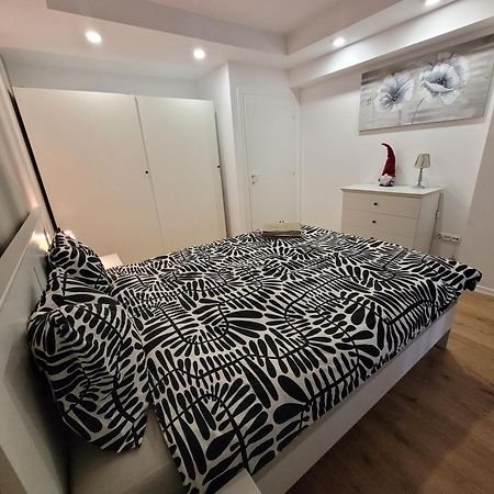 La Dolce Vita Apartment Stefanestii de Jos Bagian luar foto