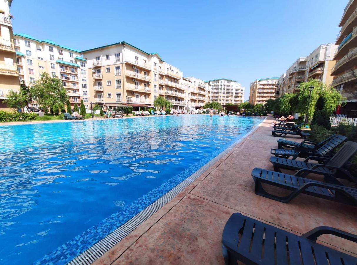 La Dolce Vita Apartment Stefanestii de Jos Bagian luar foto